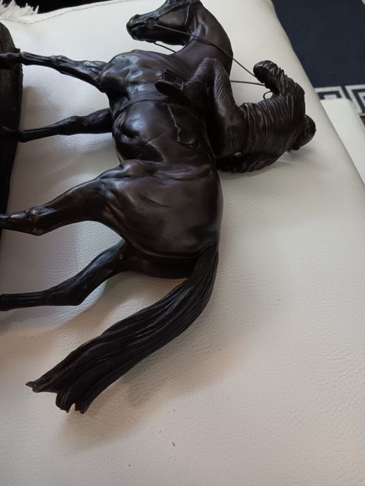 Angielska Figura Jeźdźca na Koniu-34/28 cm.Bardzo ciężka..