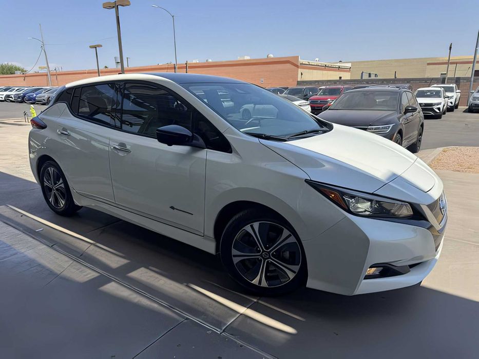 Nissan LEAF      2019