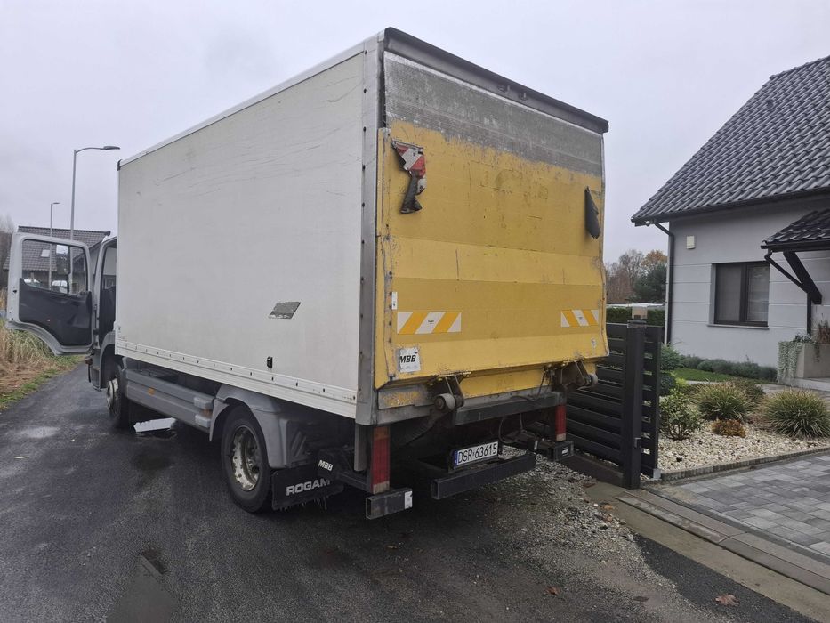 Mercedes Atego 1318 kontener winda