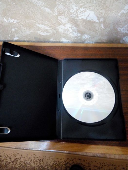 DVD диск Переселенцы наследие королей