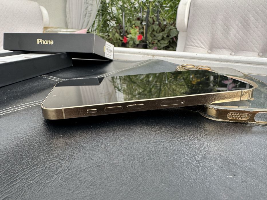 iPhone 23 Pro Gold