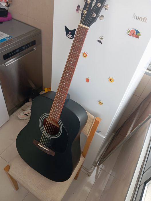 Uma viola nova em Perafita condições