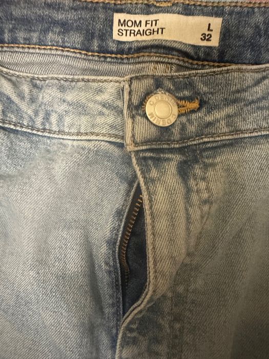 Джинсы супер в идеальном состоянии,широкие на размер 29