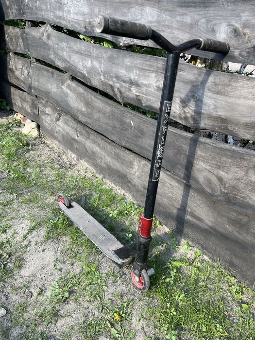 Трюковий самокат