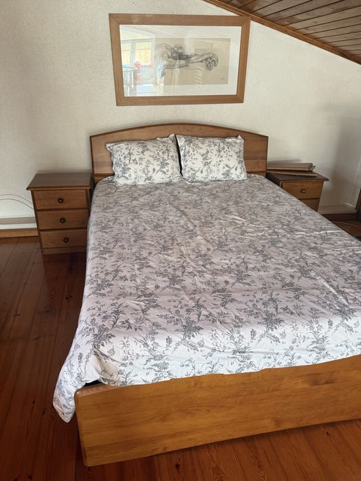 Mobilia Quarto em madeira pinho