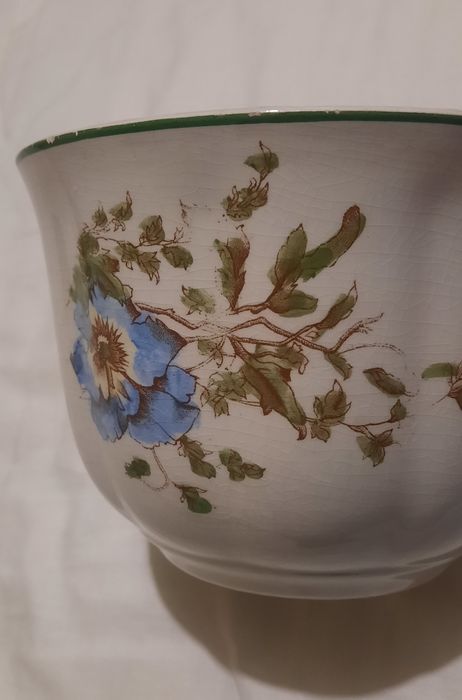 Fabuloso vaso faiança Sacavem gilman

Bom estado 

Medidas 
Altura 
Di