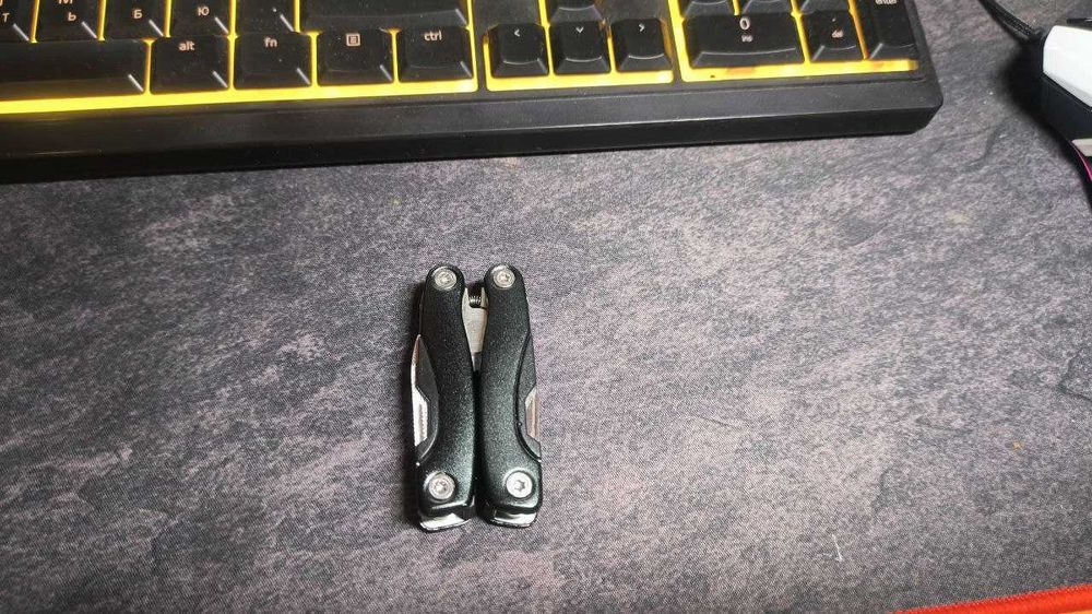 Компактный мультитул 12в1