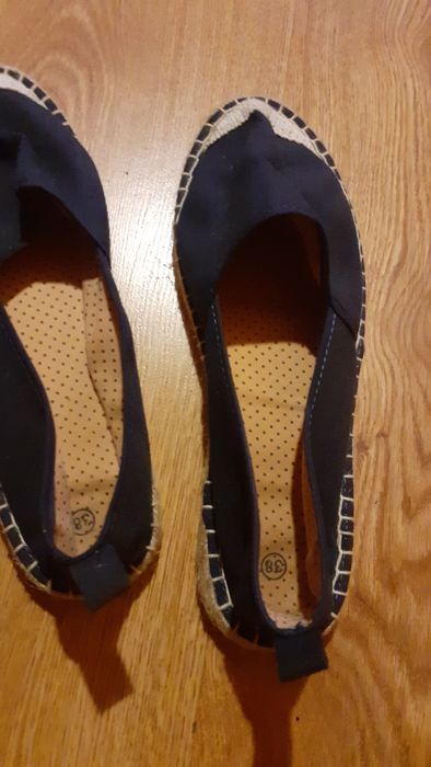 Pięknie trzewiki espadryle ładnie obszyte