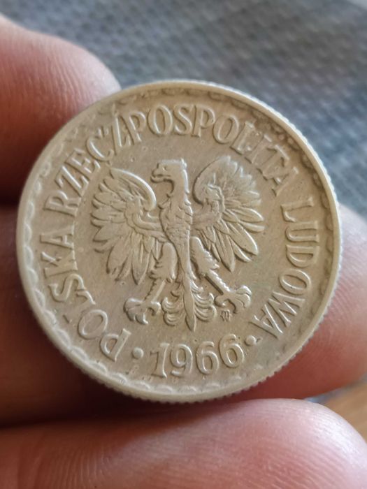 Sprzedam monete 1 zloty 1966 rok mala skretka