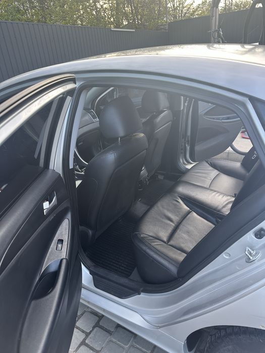 Hyundai sonata yf