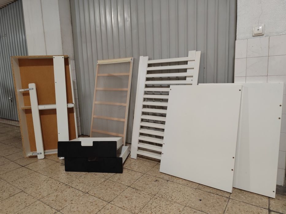 Berço/cama Stuva Ikeia evolução com barra de proteção