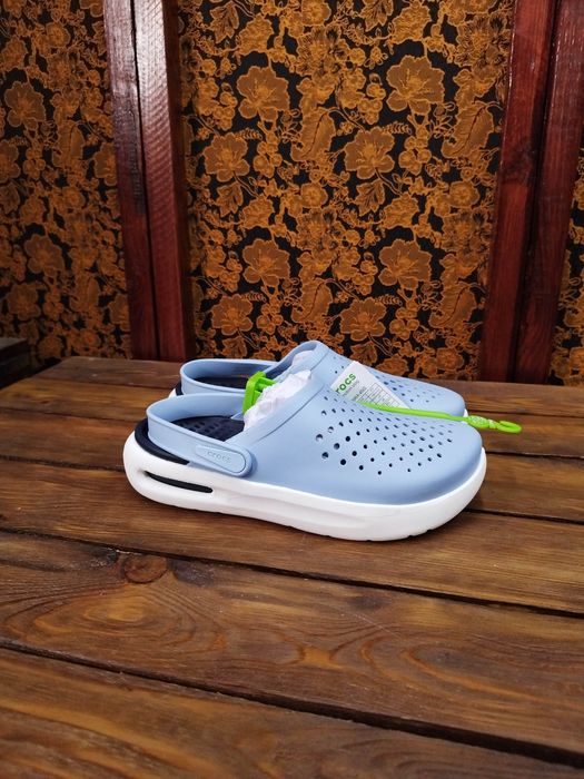 Знижки до 30%. Оригінальні Крокс. Розпродаж складу. Crocs Echo clog.