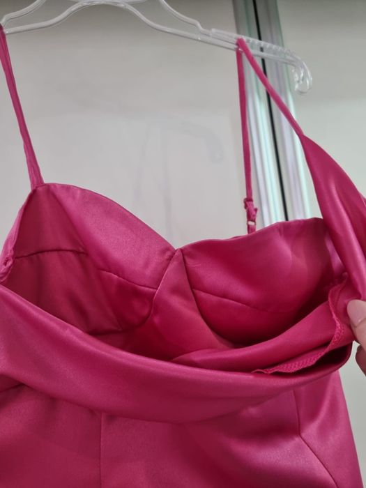 Sukienka różowa elegancka na ramiączka nowa missguided XS