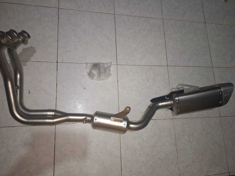 Escape Yamaha yzf-r7 r7