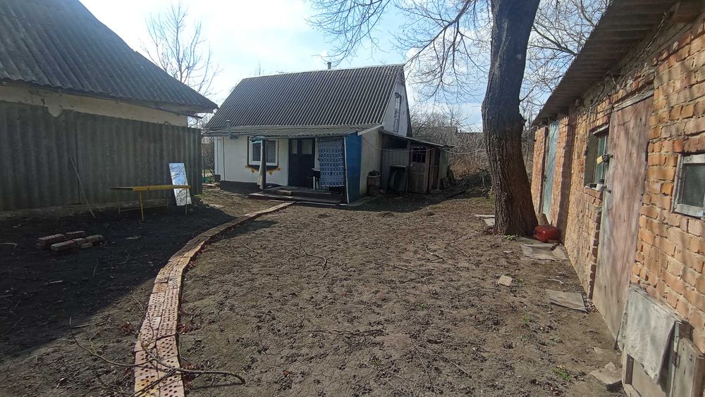 Цегляний будинок не далеко від м.Хмельницький