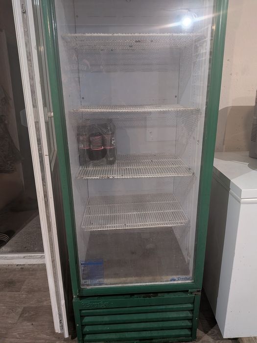 Холодильна вітрина б/у