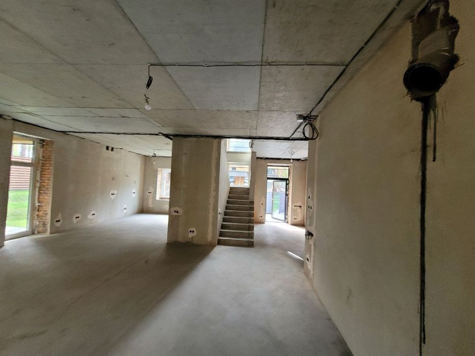 Люксовий будинок в оточені соснового лісу, Білогородка