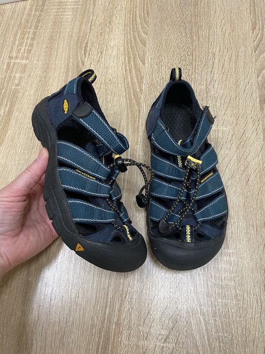Keen waterproof сандалі босоніжки шльопки