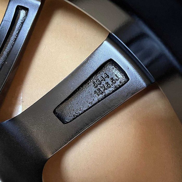 Автодиски Renault 5x114.3 R16 T 16x6.5  ET40 dia66.1mm