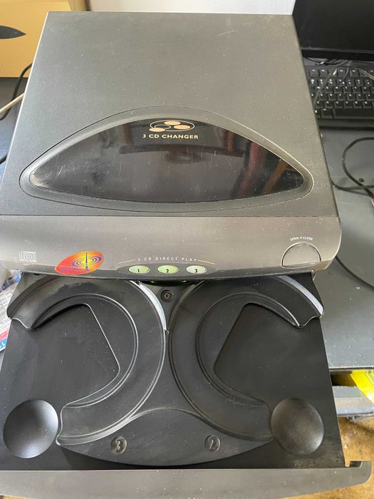 Wieża Philips FW750C na części