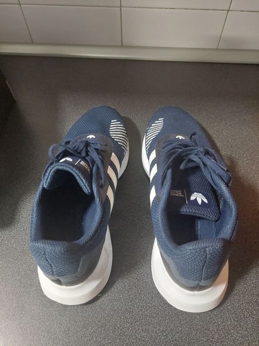 Ténis Adidas SwiftRun