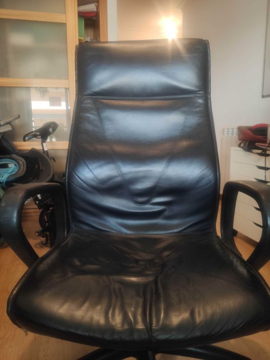 Cadeira escritório de pele