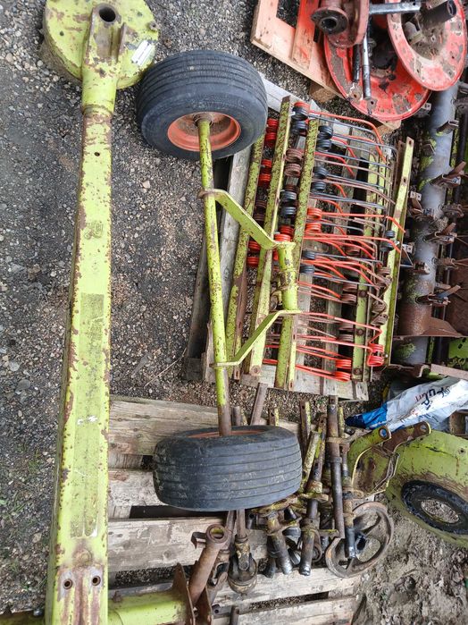 Używane części do zgrabiarki Claas WS 310 S
