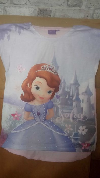 Bluzeczki z bajek Księżniczki Bella,Arielka, księżniczka Zosia 7-8lat