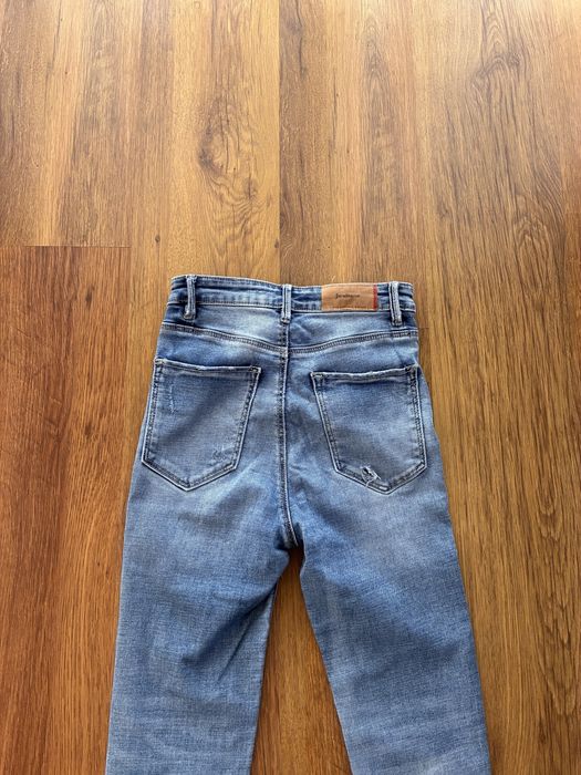 Spodnie jeansowe Stradivarius Super High Waist