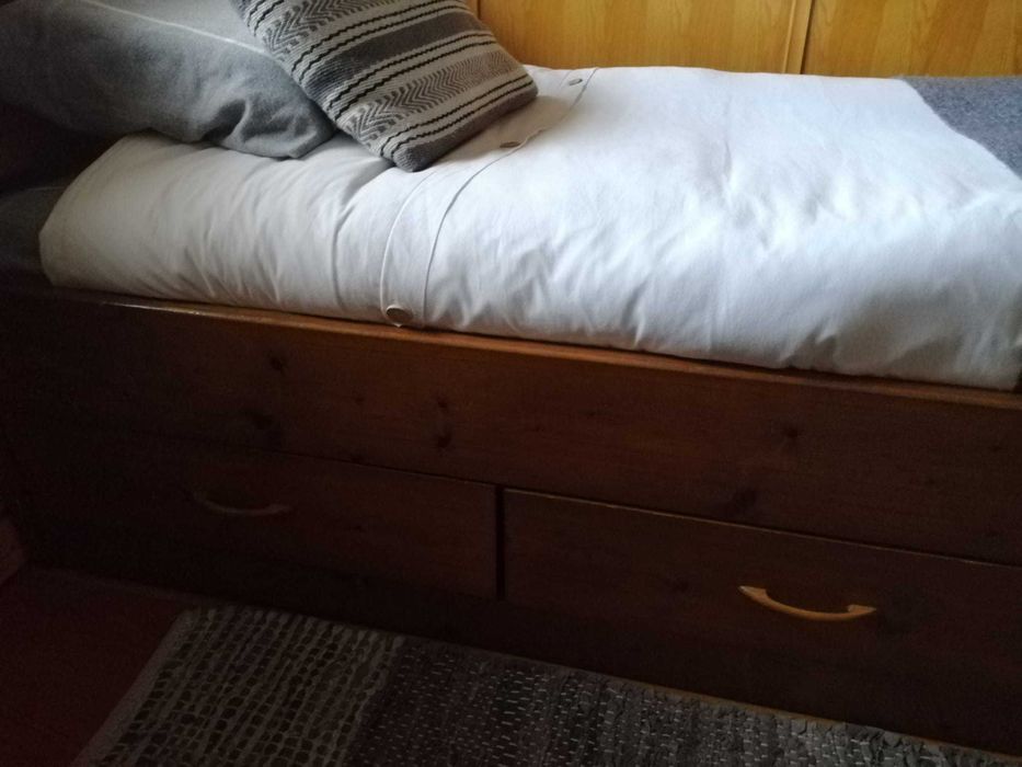 Cama Solteiro c/ 3 gavetas e colchão duplo
