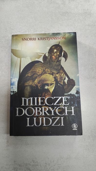 Miecze dobrych ludzi. Snorri Kristjansson