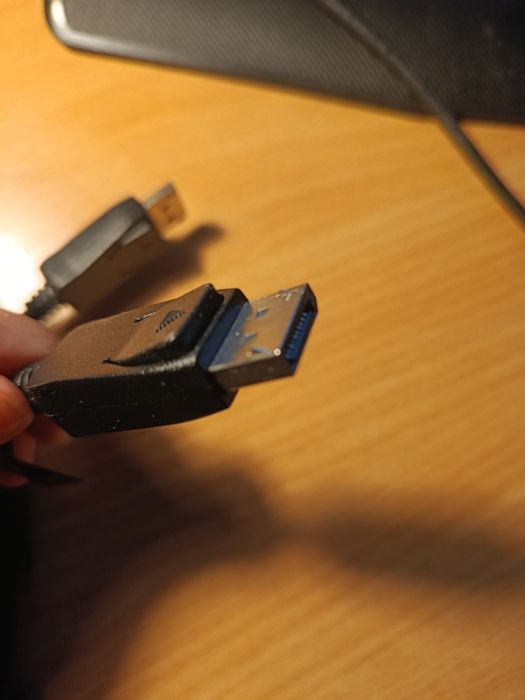 ПроПродам кабель (DP) до компьютера