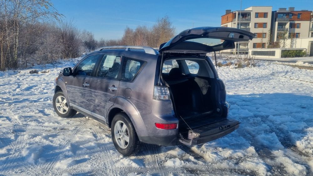 Mitsubishi outlander 2