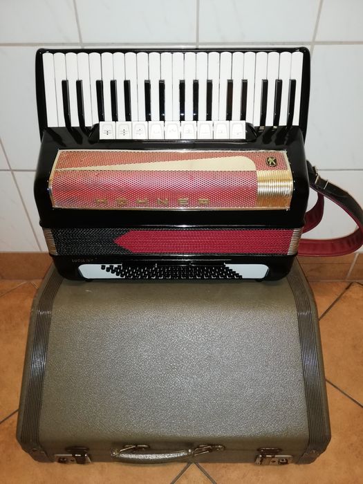 Akordeon hohner lucia IVP 96 B Piaski • OLX.pl