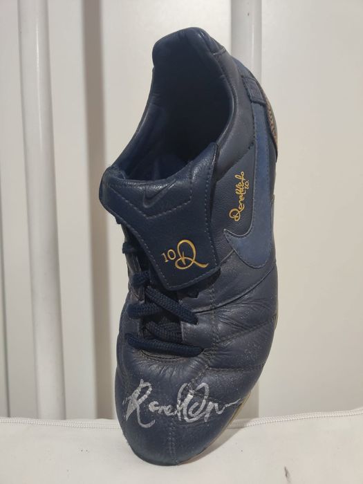 Nike Tiempo R10 assinadas