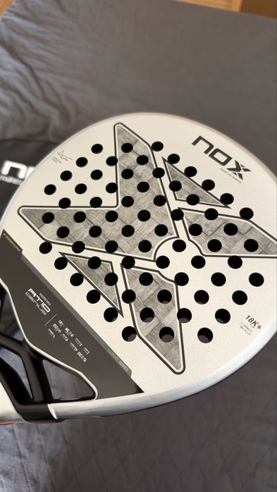 Raquete de Padel NOX AT10 GENIUS 18K AGUSTIN TAPIA 2024