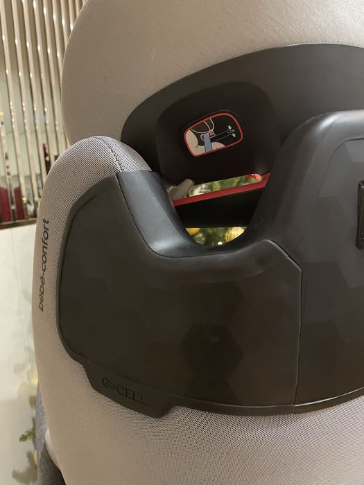 Cadeira de Bebé - Bébé Confort Titan Pro (como nova)