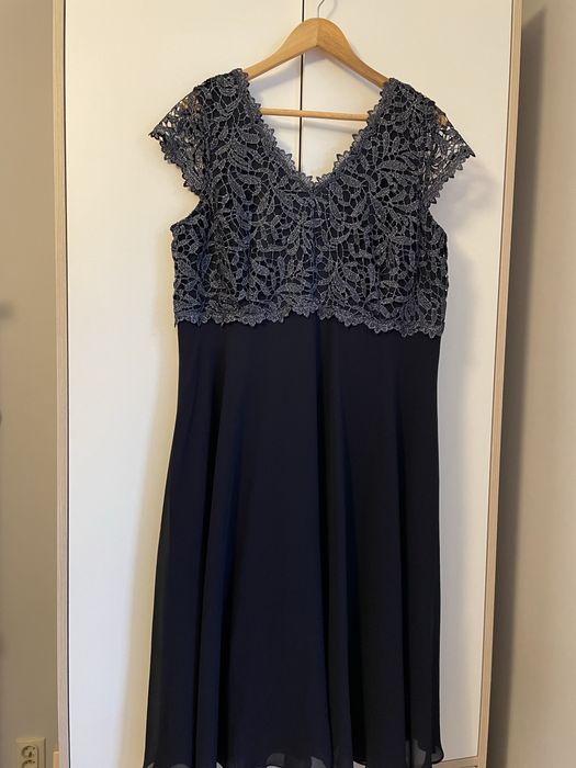 Sukienka Christian Berg 46