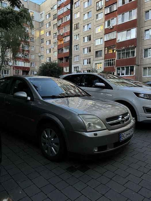 п р одається власний автомобіль
