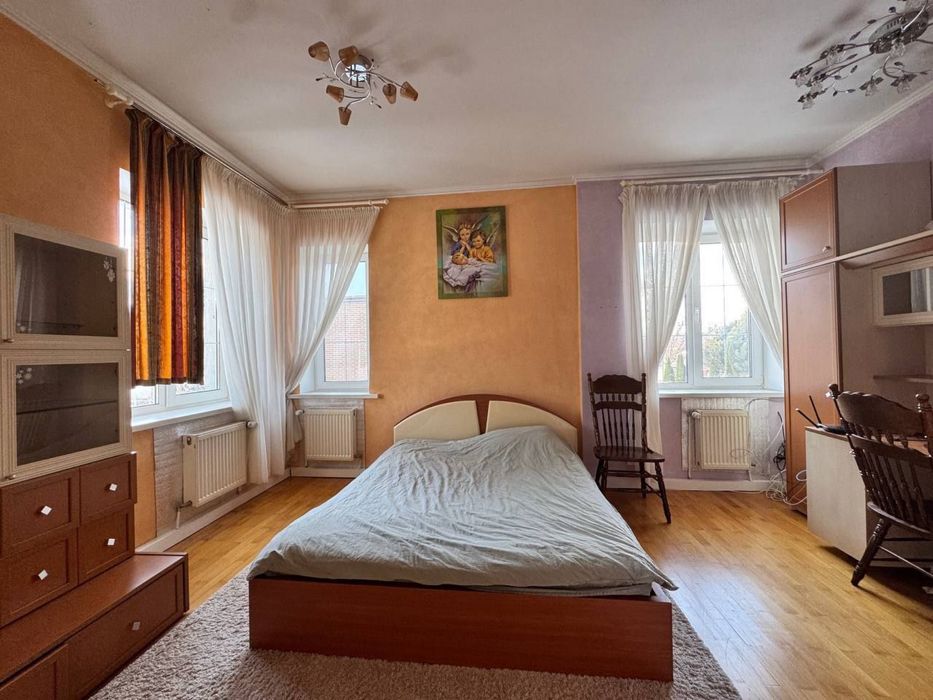 Будинок з ремонтом 16 соток Гатне