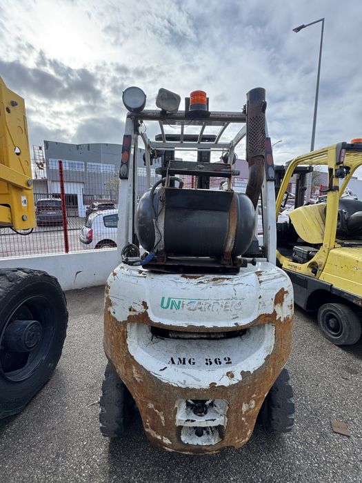 Empilhador 2ton Gas usado