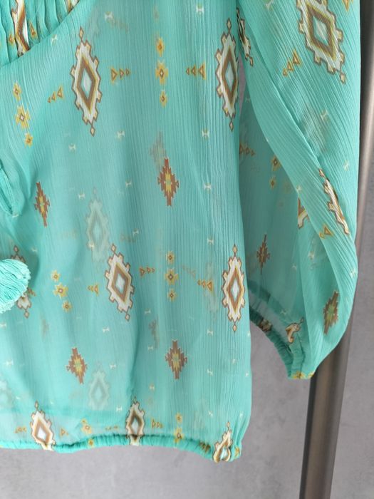 Zwiewna przezroczysta miętowa bluzka koszula Pull & Bear z frędzlami S