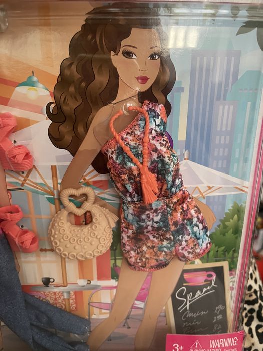 Ubranka barbie fashionistas 2011