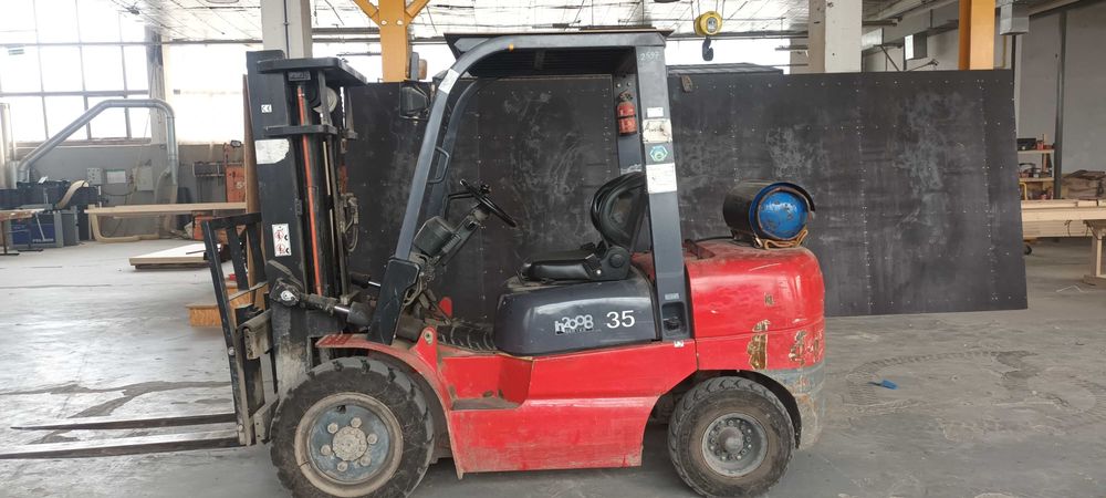 Wózek widłowy HECHA 2,85T, LPG,2010 rok