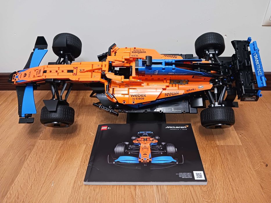 LEGO Technic 42141 - Samochód wyścigowy McLaren Formula 1, jak nowy