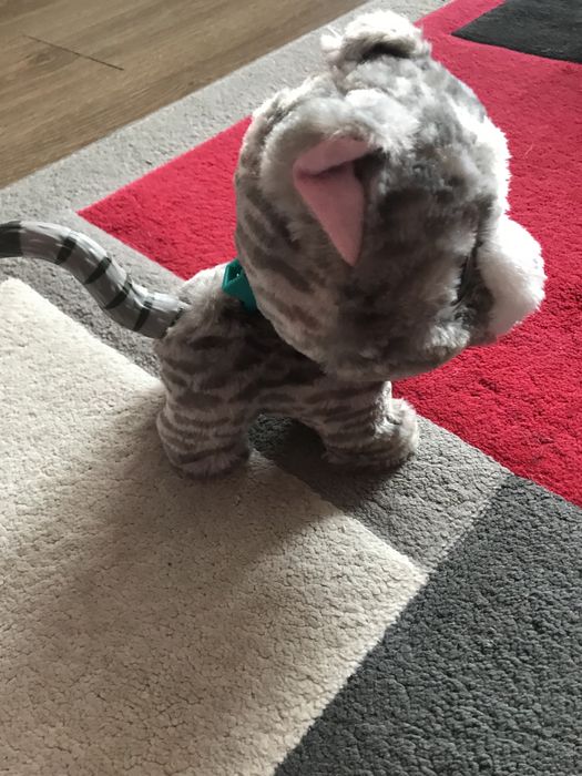 Kotek maskotka interaktywny na smyczy Hasbro Fur Real stan idealny