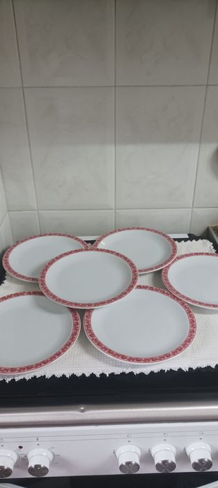 Vendo pratos   ladeiros 6