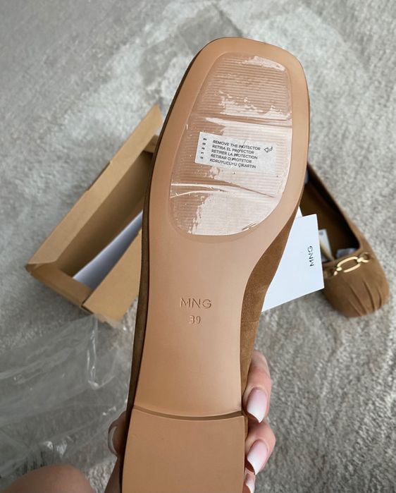 Nowe brązowe skórzane baleriny Mango 39