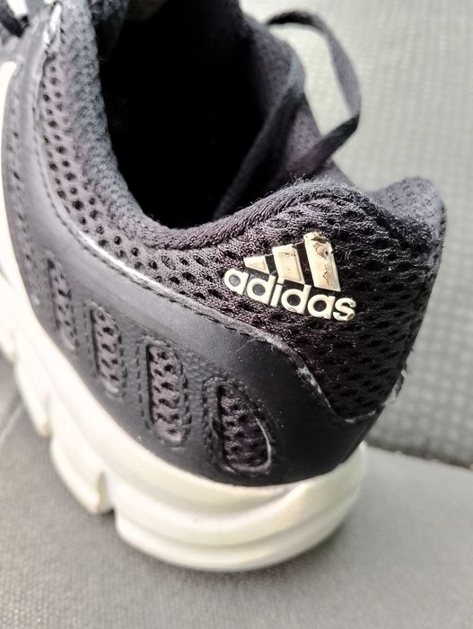 ADIDAS. Buty damskie.
