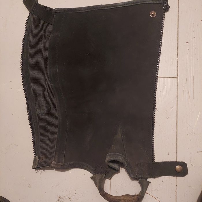 Czapsy, sztylpy skórzane